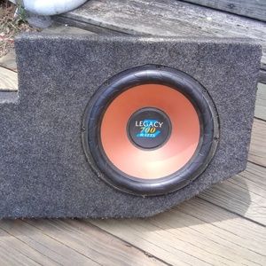 Legact 700watt Subwoofer